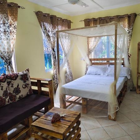 Mount Zion Guest House, Mtwapa Mtomondoni Момбаса Экстерьер фото