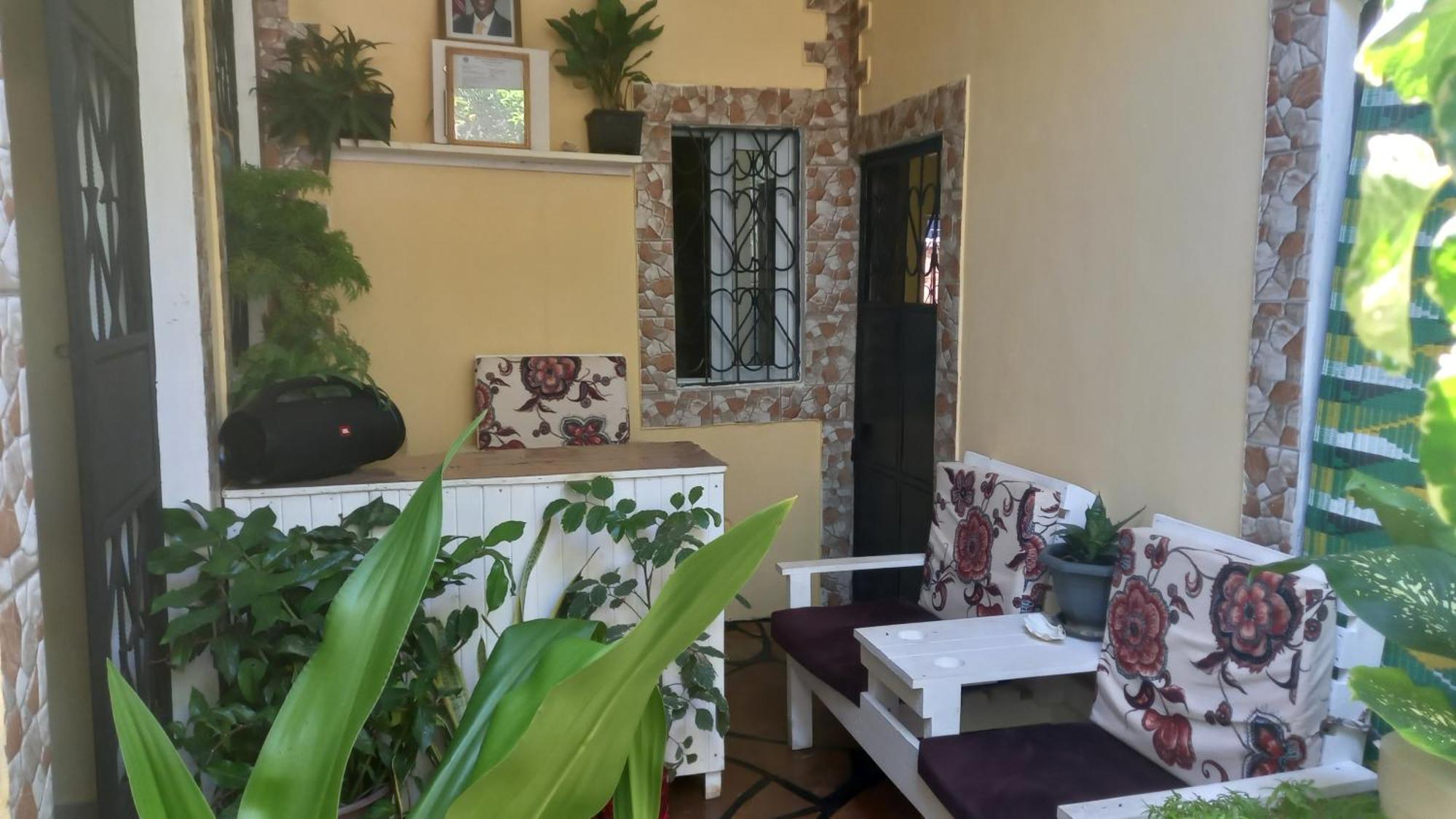 Mount Zion Guest House, Mtwapa Mtomondoni Момбаса Экстерьер фото
