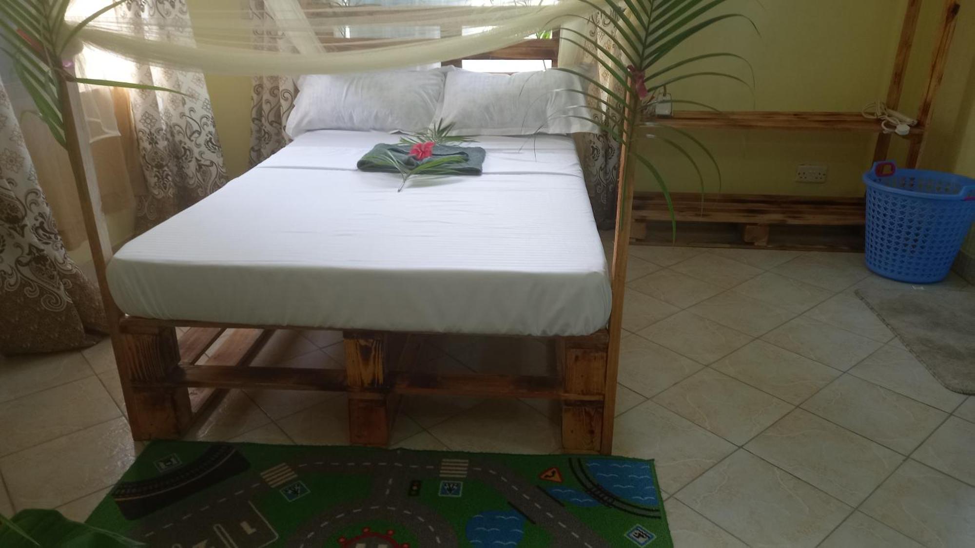 Mount Zion Guest House, Mtwapa Mtomondoni Момбаса Экстерьер фото
