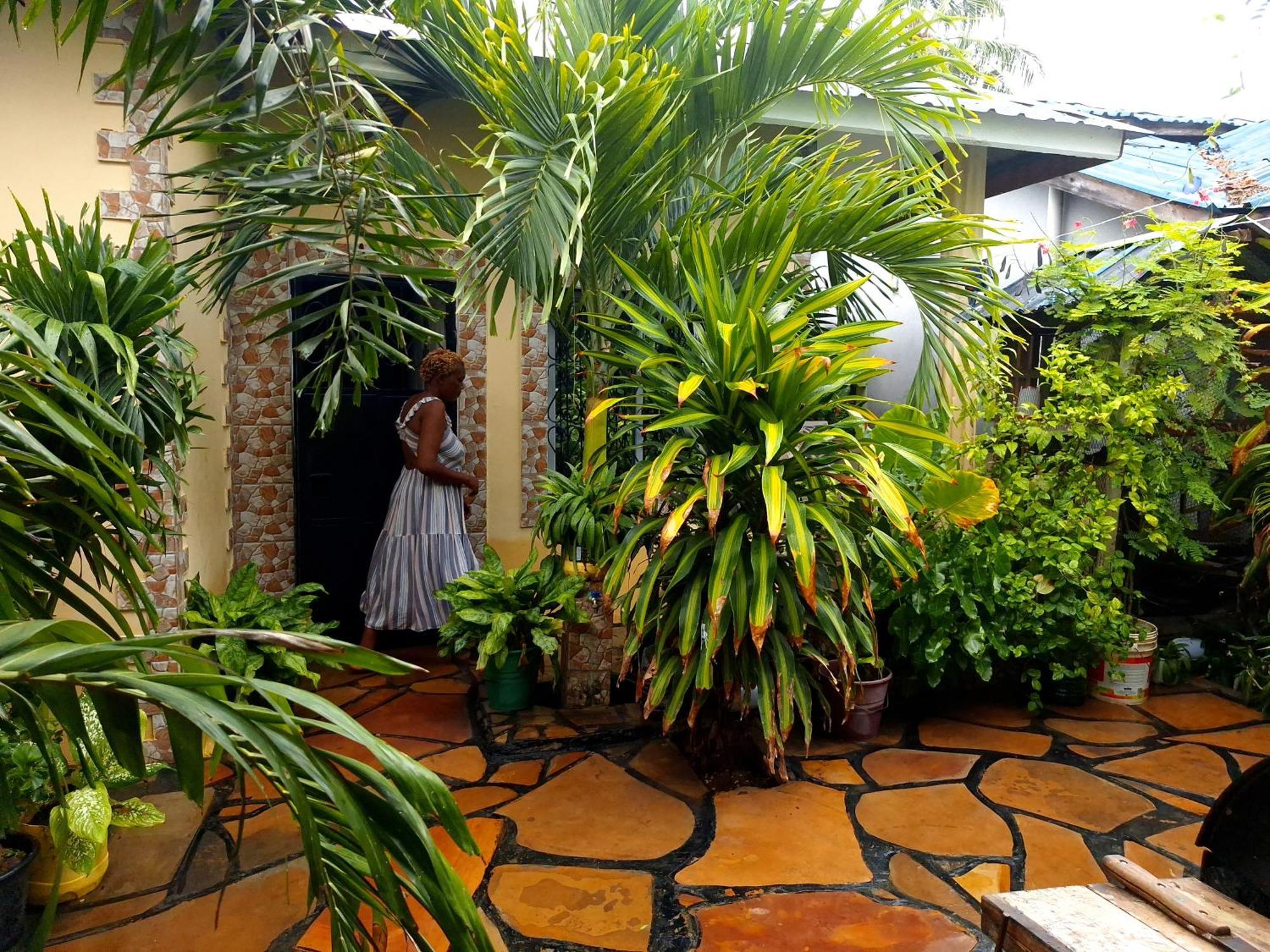 Mount Zion Guest House, Mtwapa Mtomondoni Момбаса Экстерьер фото