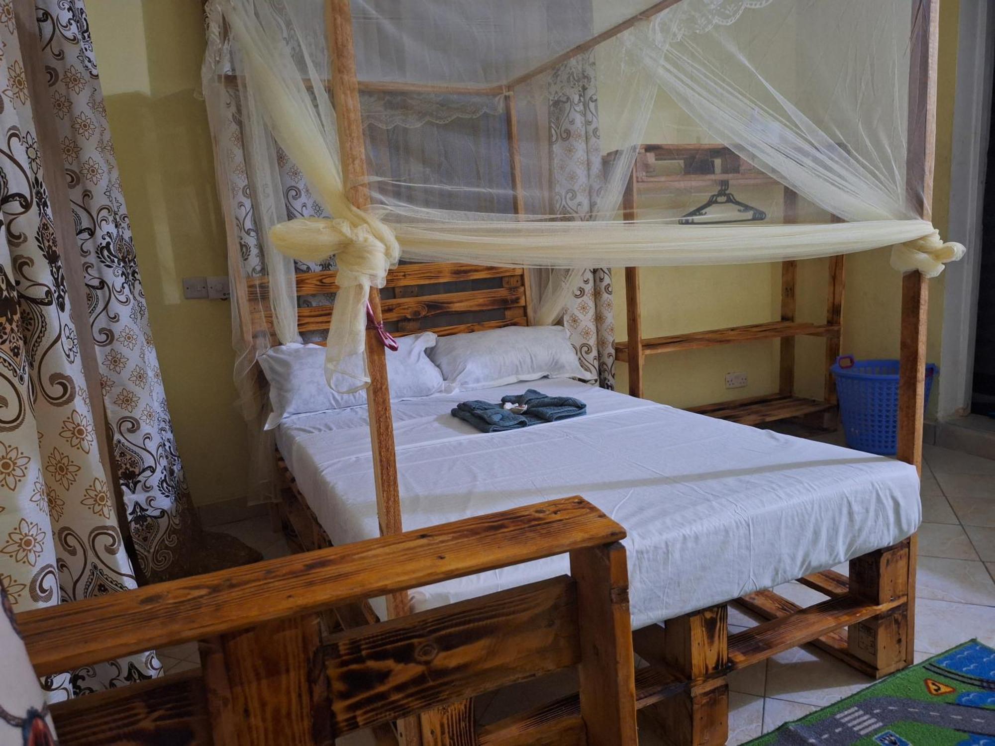 Mount Zion Guest House, Mtwapa Mtomondoni Момбаса Экстерьер фото