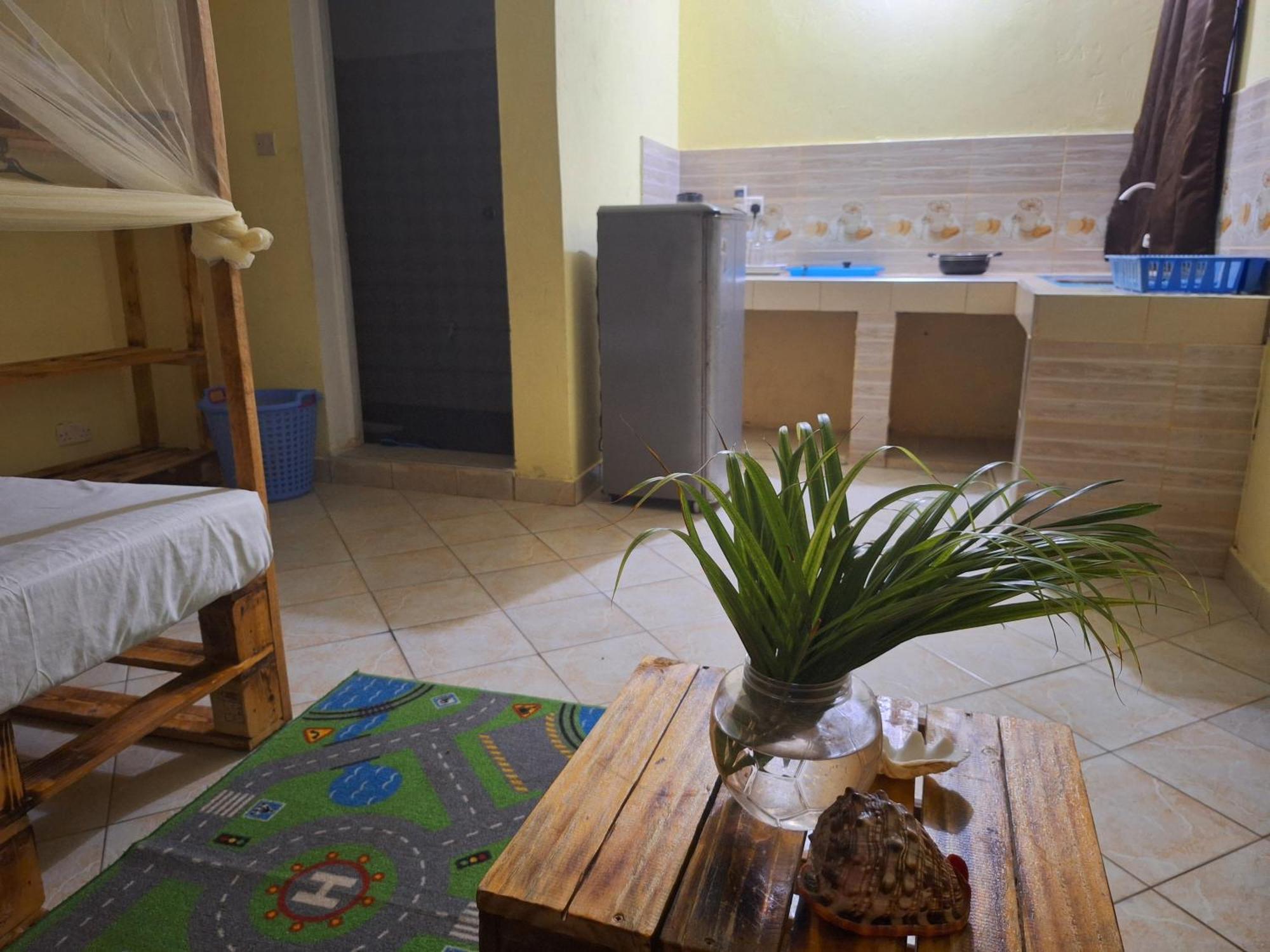 Mount Zion Guest House, Mtwapa Mtomondoni Момбаса Экстерьер фото