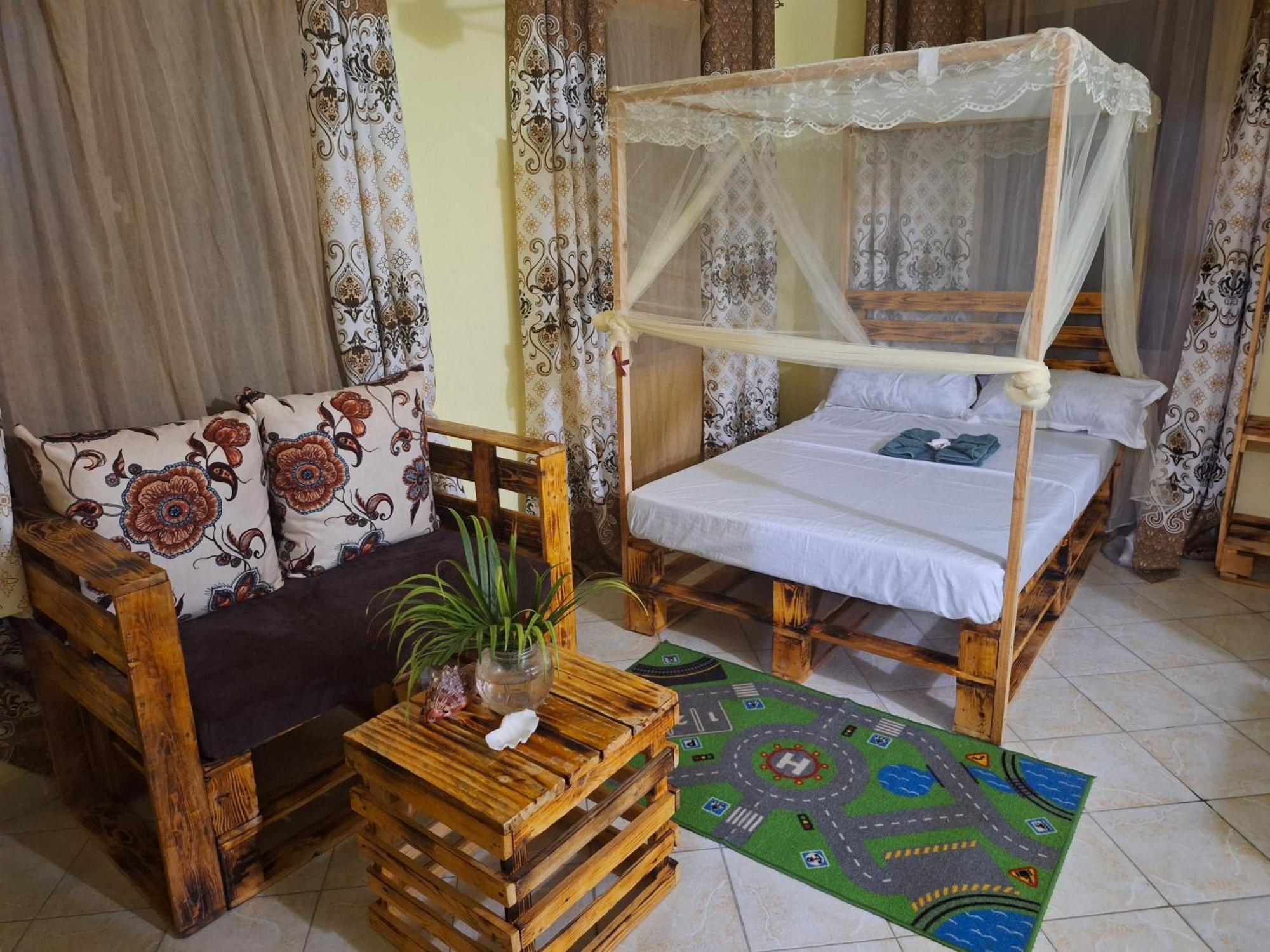 Mount Zion Guest House, Mtwapa Mtomondoni Момбаса Экстерьер фото