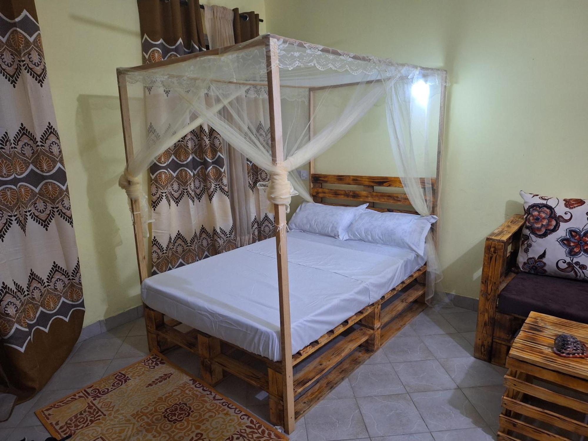 Mount Zion Guest House, Mtwapa Mtomondoni Момбаса Экстерьер фото
