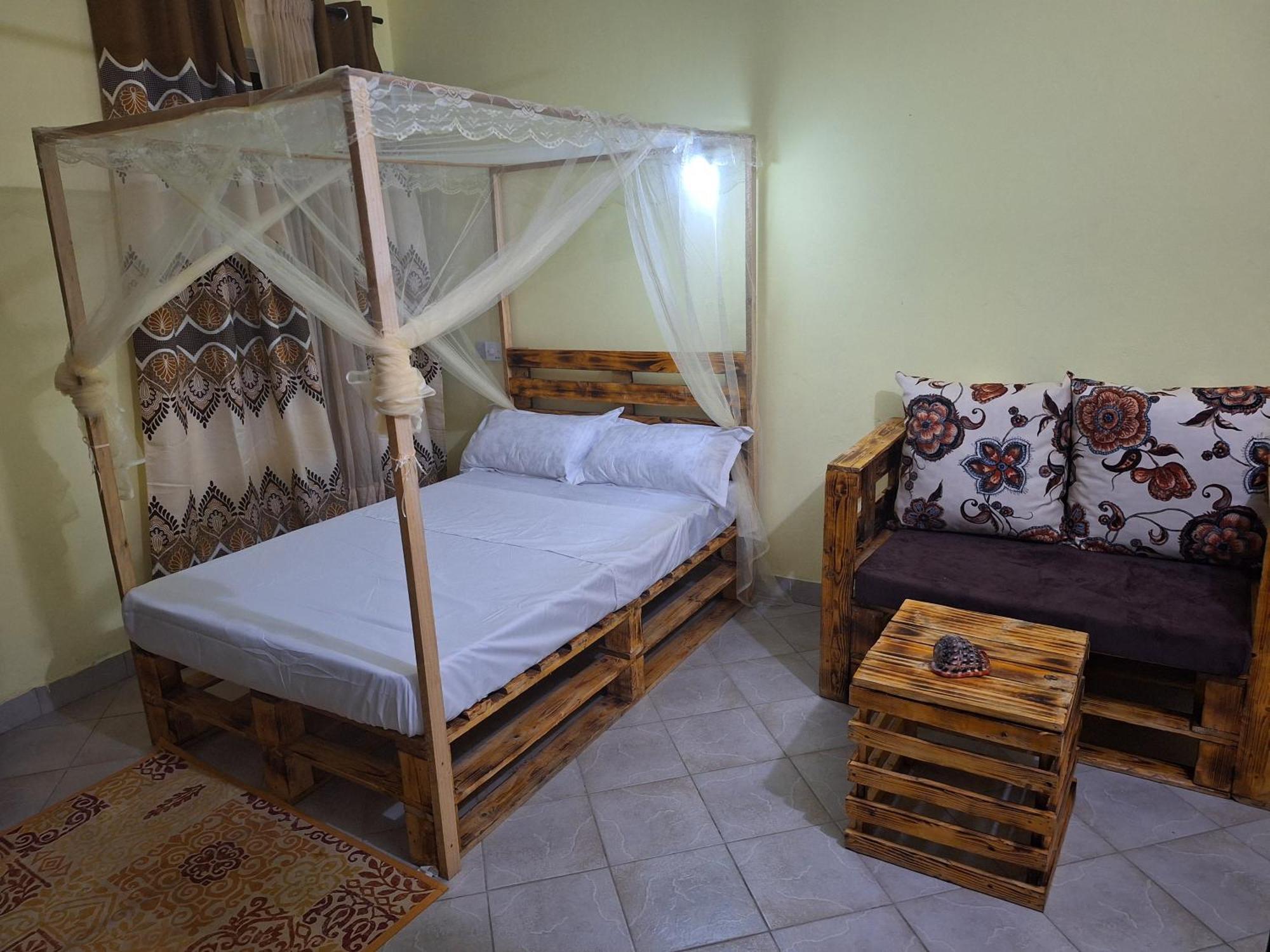 Mount Zion Guest House, Mtwapa Mtomondoni Момбаса Экстерьер фото